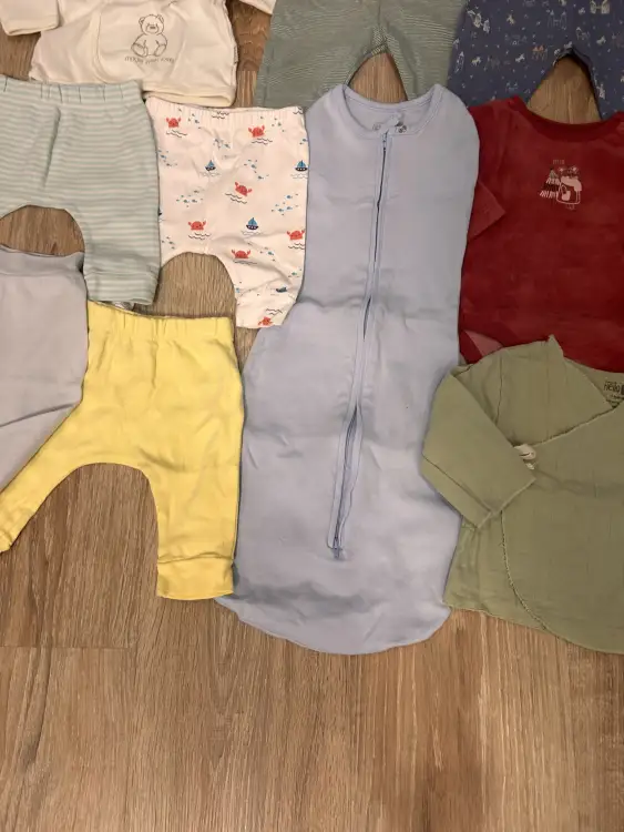 Лот одежды на малыша 50-62 размера