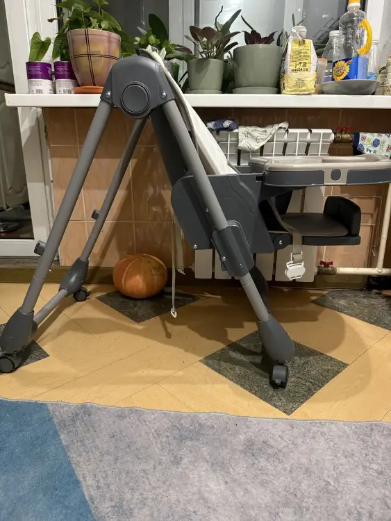 Стульчик для кормления + шезлонг , 2 в 1