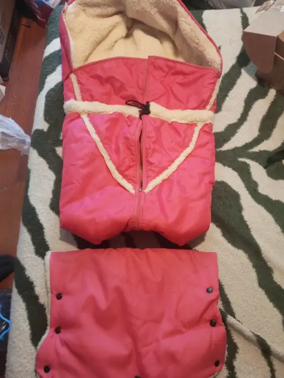 Вкладыш в санки  с муфтой овчина