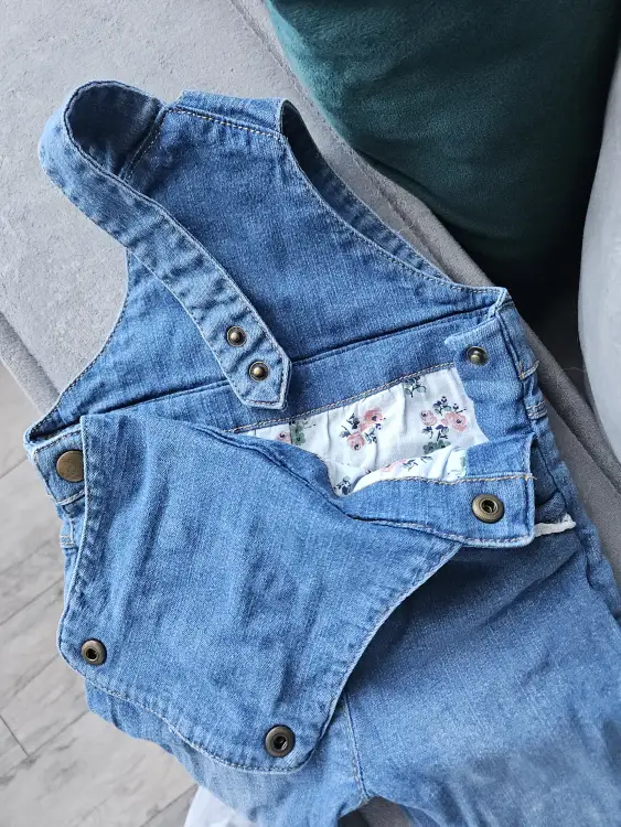 Лот джинсы на девочку 74