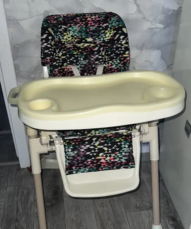 Столик детский для кормления