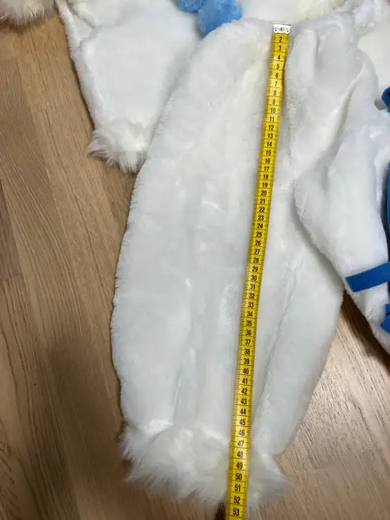 Новогодний костюм снеговика на рост 118-122. Состояние нового, был только 1 выход в нем.