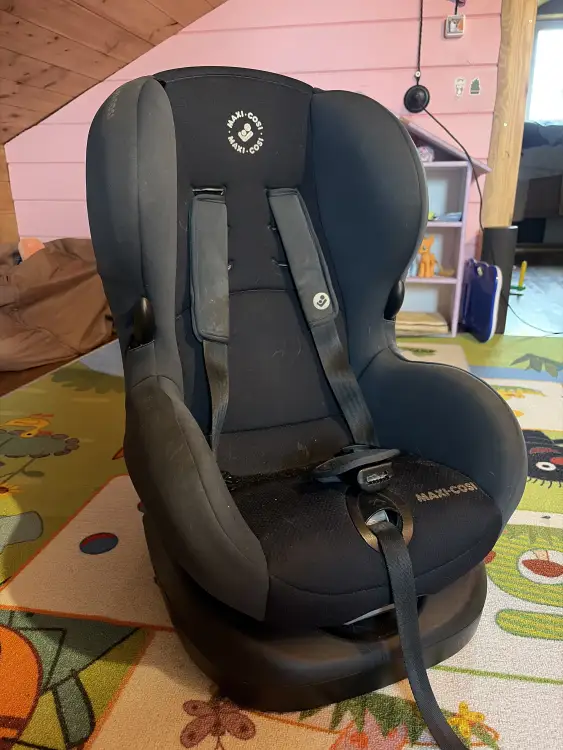 Детское авто кресло MAXI COSI