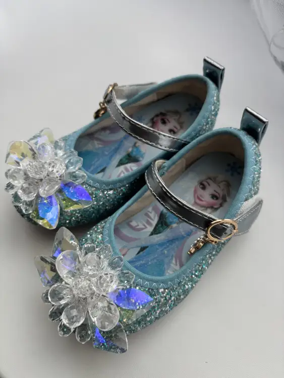 Новые туфли 23