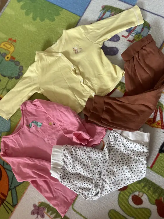 Лот одежды на девочку 6-12 мес