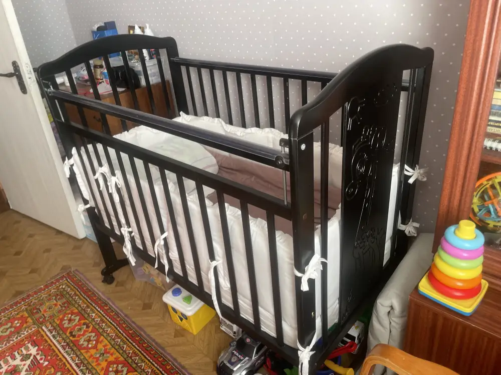 Кроватка детская.
