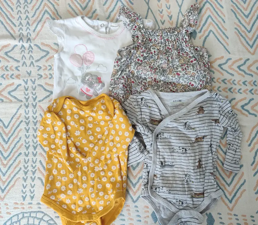 Лот бодиков 56 см для новорожденного