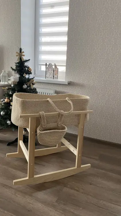 Плетеная люлечка для новорожденного
