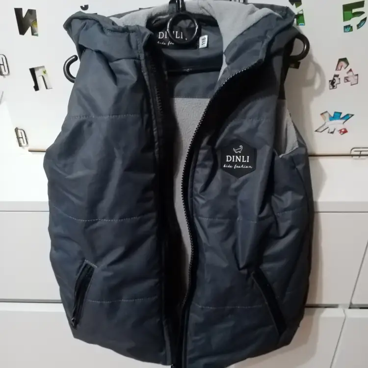 Утеплённый жилет