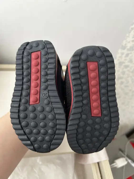 Первые кроссовки малыша