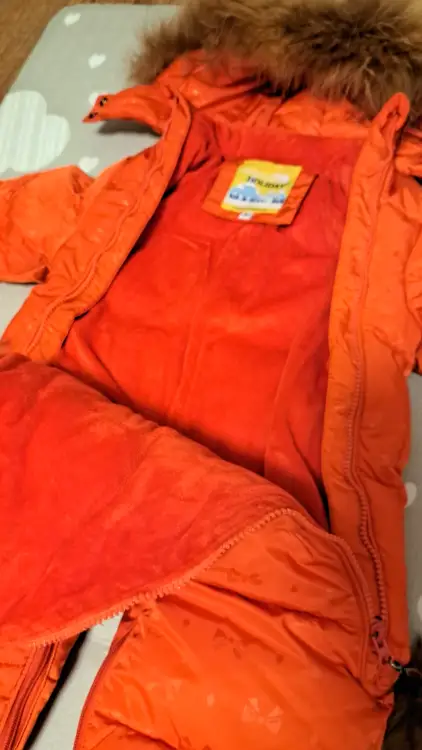 Зимний комбинезон на 6-9 месяцев