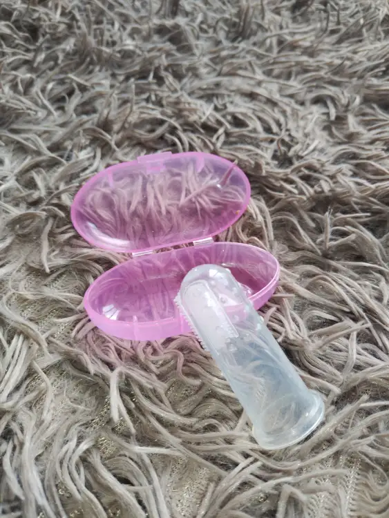 Детская зубная щётка силиконовая