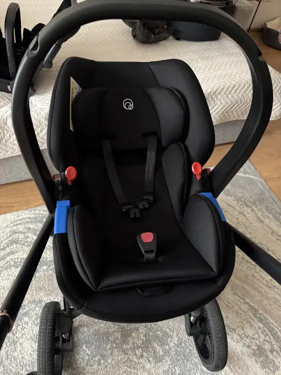 Автолюлька-автокресло