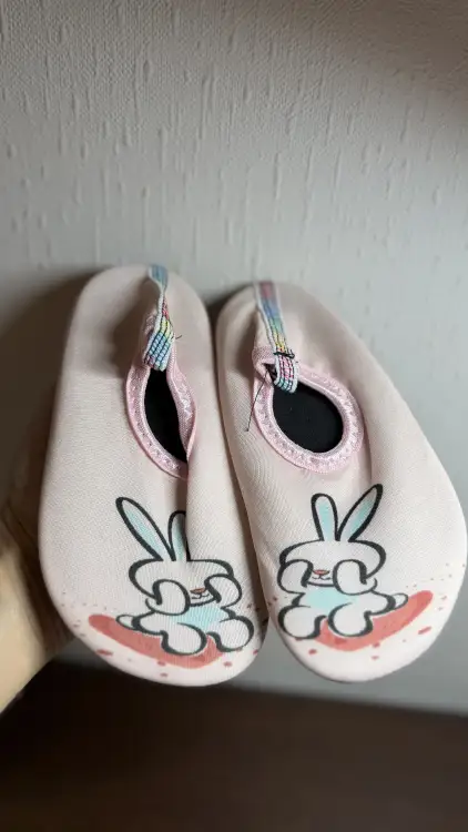 Новые аквашузы 24 размер