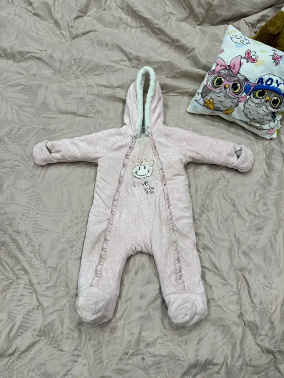 Комбинезон на весну 68р