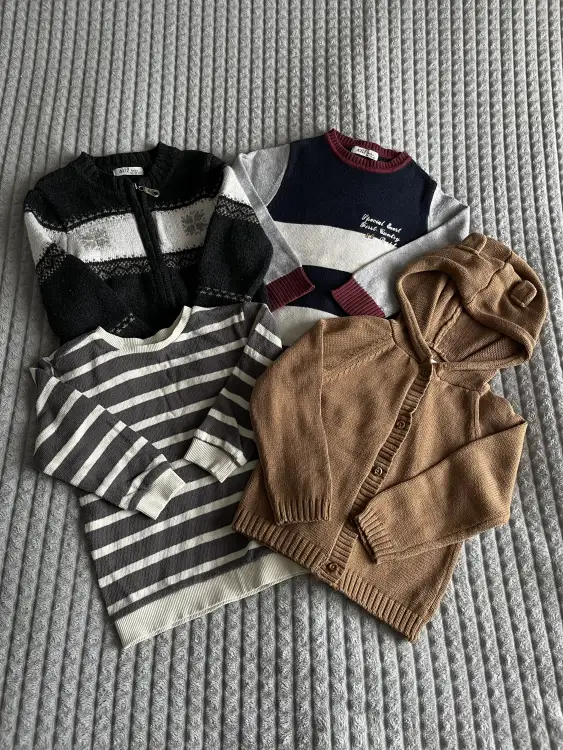 Лот тёплых кофточек на 3-4 года