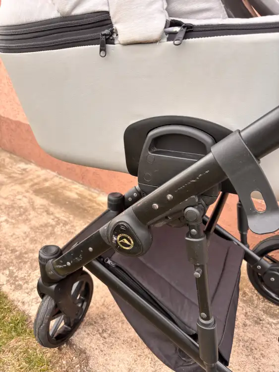 Коляска Adamex mobile air 2 в 1 в хорошем состоянии