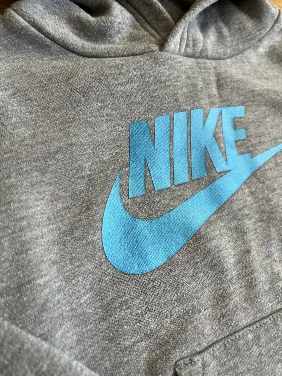 Фирменные свитшот и худи