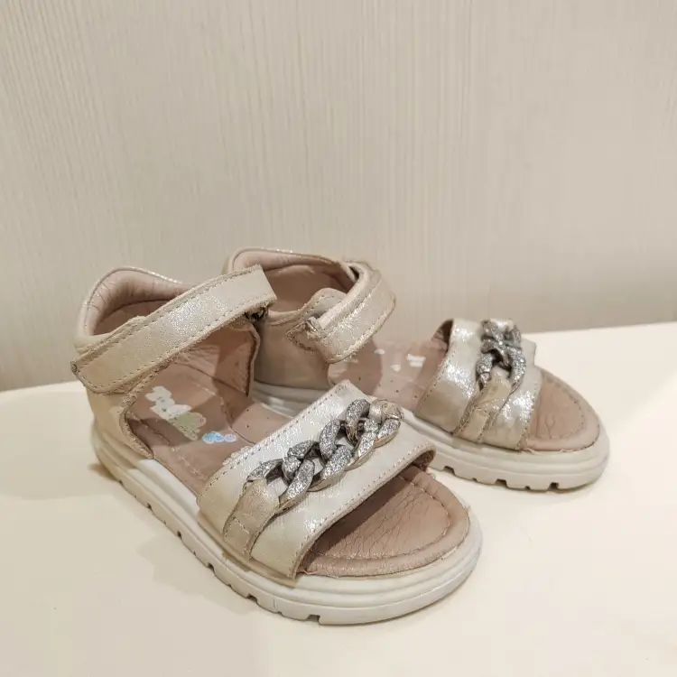 Босоножки лот