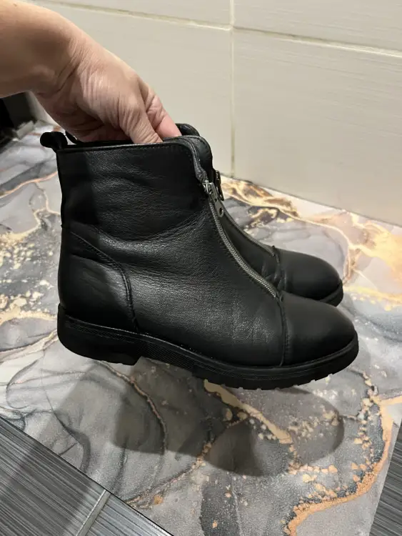 Полусапожки 36 размер на осень/весну на замке спереди