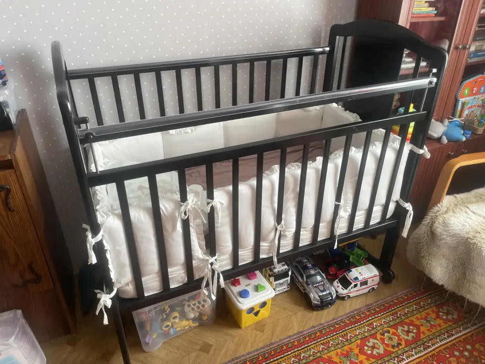 Кроватка детская.