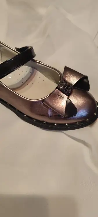Босоножки на девочку 27-28 размер
