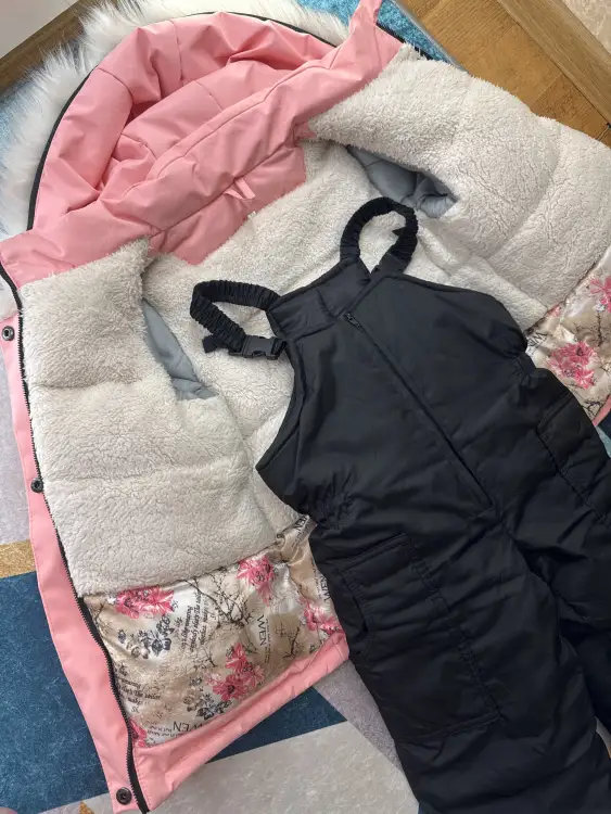 Зимний комбинезон (б/у одна зима)