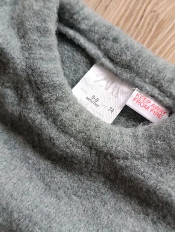 Теплый свитер Zara на 6-9 мес