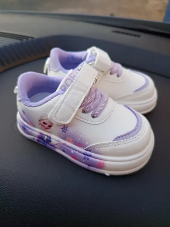 Кроссовки Эльза весна размер 21