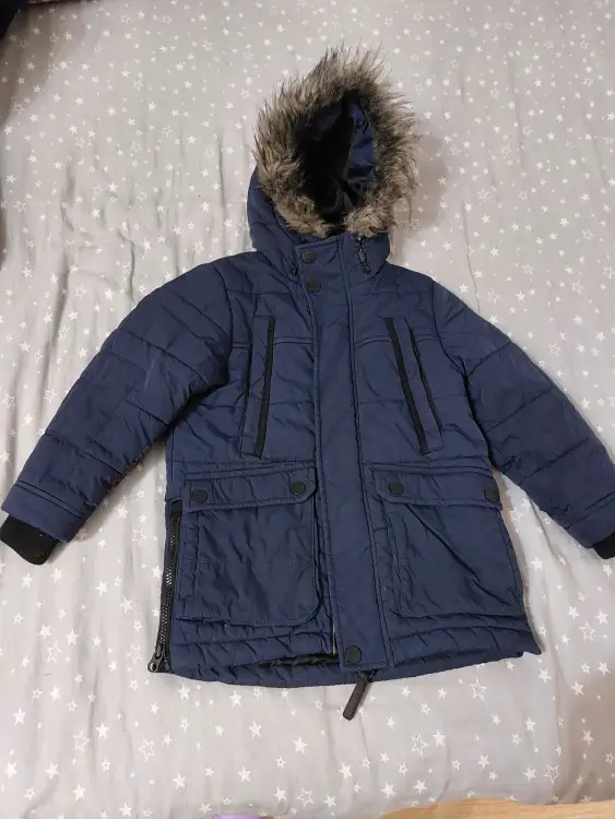 Деми куртки р110/116 в отличном состоянии