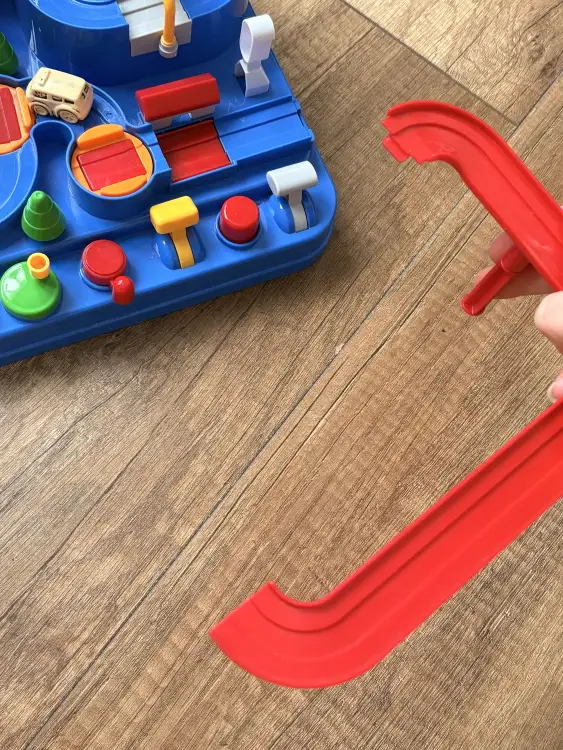 Игрушечный автотрек