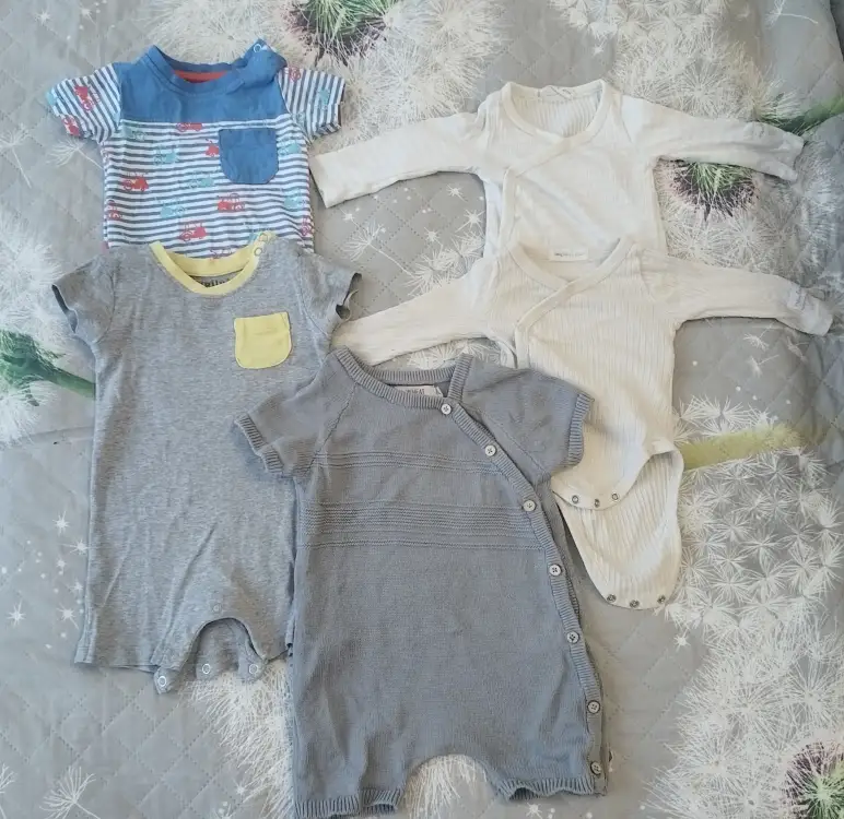 Одежда на 62 размер. В хорошем состоянии