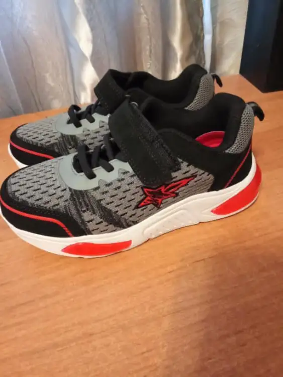 Кроссовки светящиеся Новые 32 размер