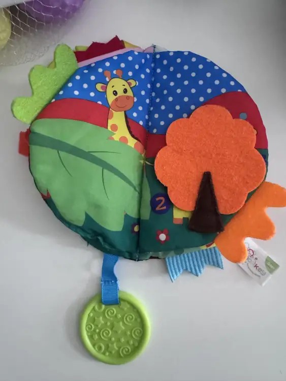 Лот игрушек до года