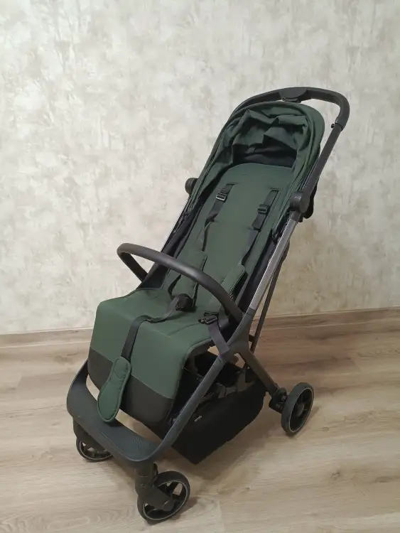 Коляска прогулочная Carello nova