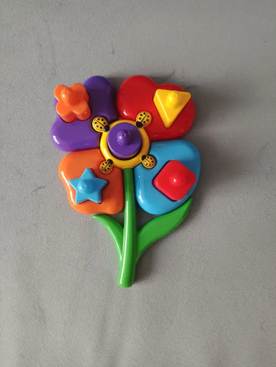 Книги, игрушки, развивашки