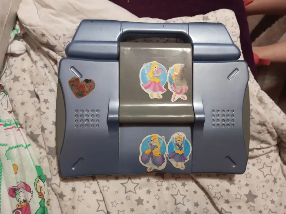 Музыкальный обучающий ноутбук