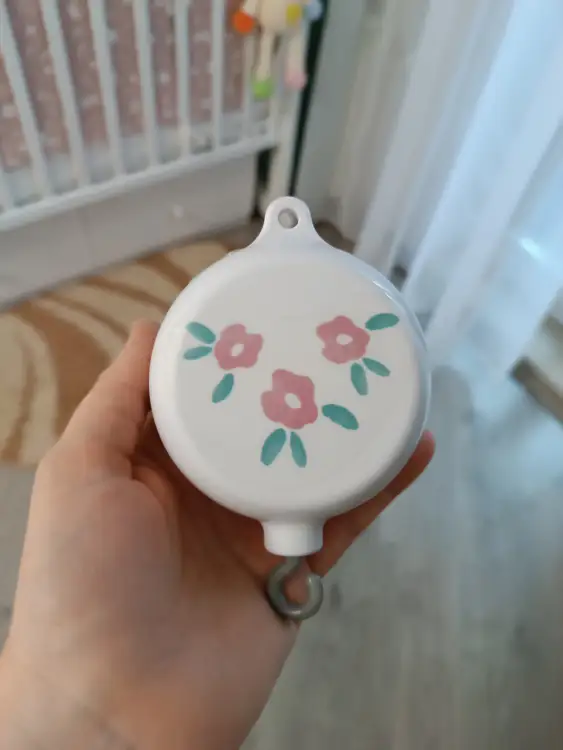 Мобиль в детскую кроватку с музыкальным блоком