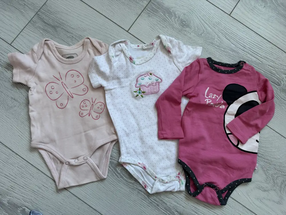 Лот одежды для малышки на рост 62