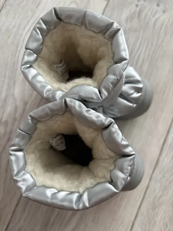 Сноубутсы (сапоги) зимние