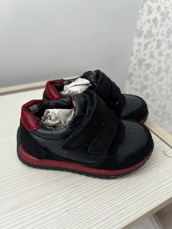 Первые кроссовки малыша