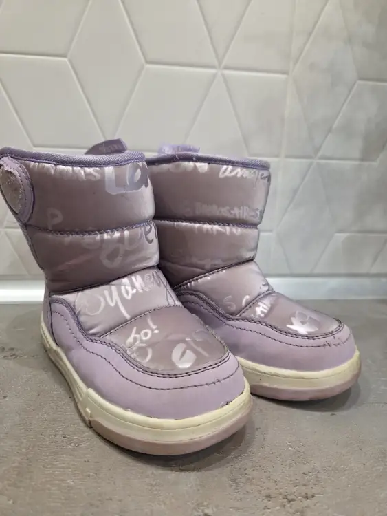 Тёплые лёгкое сапоги для девочки 25 р