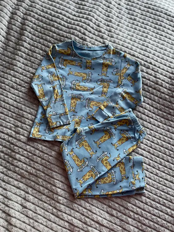 Лот пижам на 4-5 лет