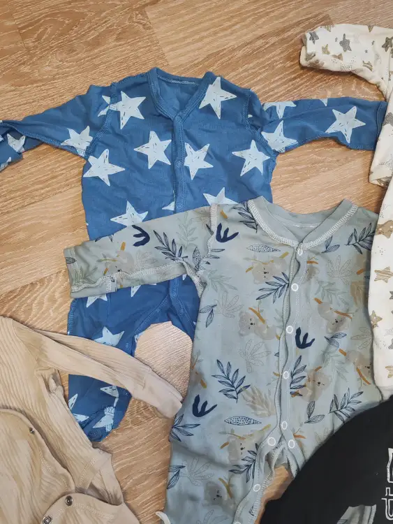 Лот одежды для новорождённых