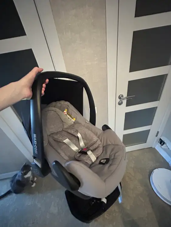 Автолюлька Maxi cozi с базой isofix