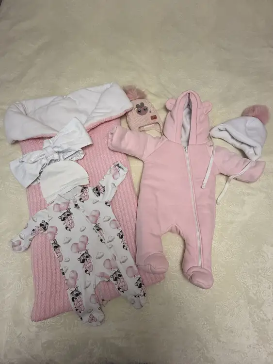 Теплый комбинезон на выписку