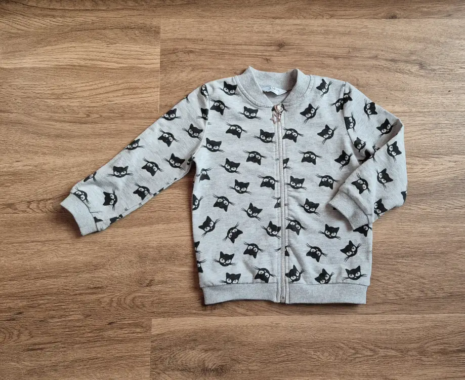 Спортивный костюм для девочки на рост 104