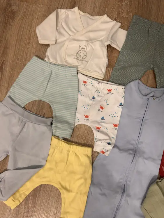 Лот одежды на малыша 50-62 размера