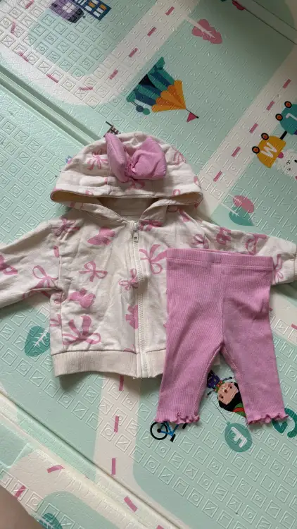 Костюмчик на девочку 62