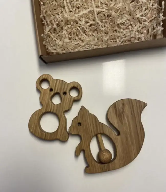 Набор деревянных игрушек ( грызунок и погремушка)